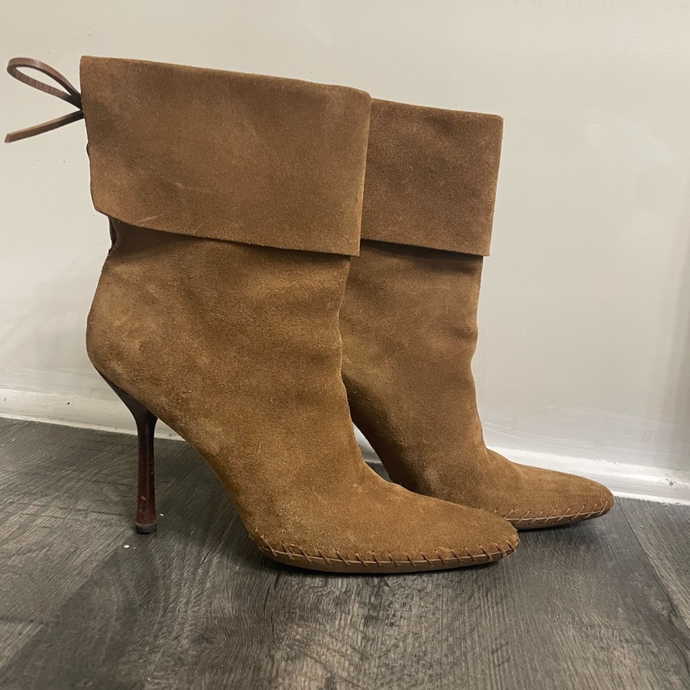 Gucci Camel Suede Whipstitch Boots